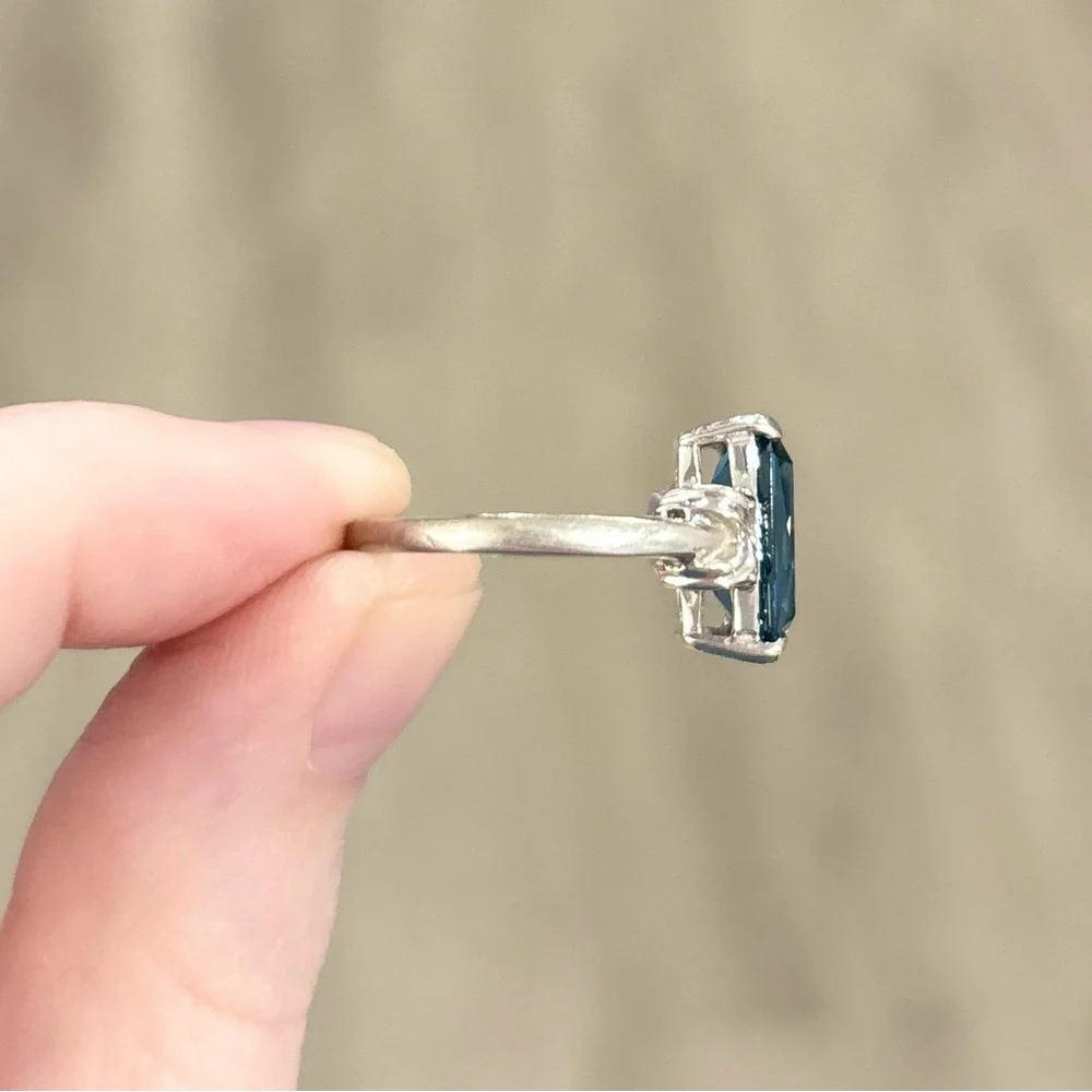 10K London Blue Topaz large 12x8mm Radiant rectangular cut white gold ring - Picture 7 of 10